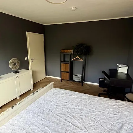 Ubytování v soukromí Modernes Privates Gaestezimmer In Mit Eigenem Bad & Terrassen Nutzung Hannover