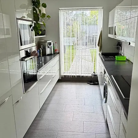 Modernes Privates Gaestezimmer In Mit Eigenem Bad & Terrassen Nutzung * Hannover